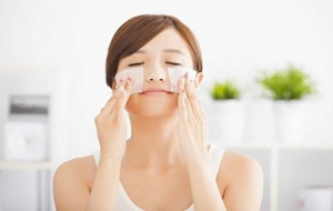 Nguyên tắc chăm sóc da nhờn mụn hiệu quả: Nên và Tránh gì?
